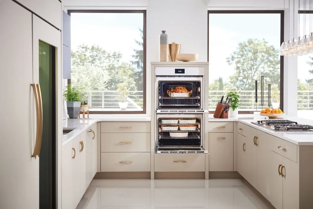 Wolf DO30CMS 30" M Series Contemporary Stainless Steel Built-In Double Oven