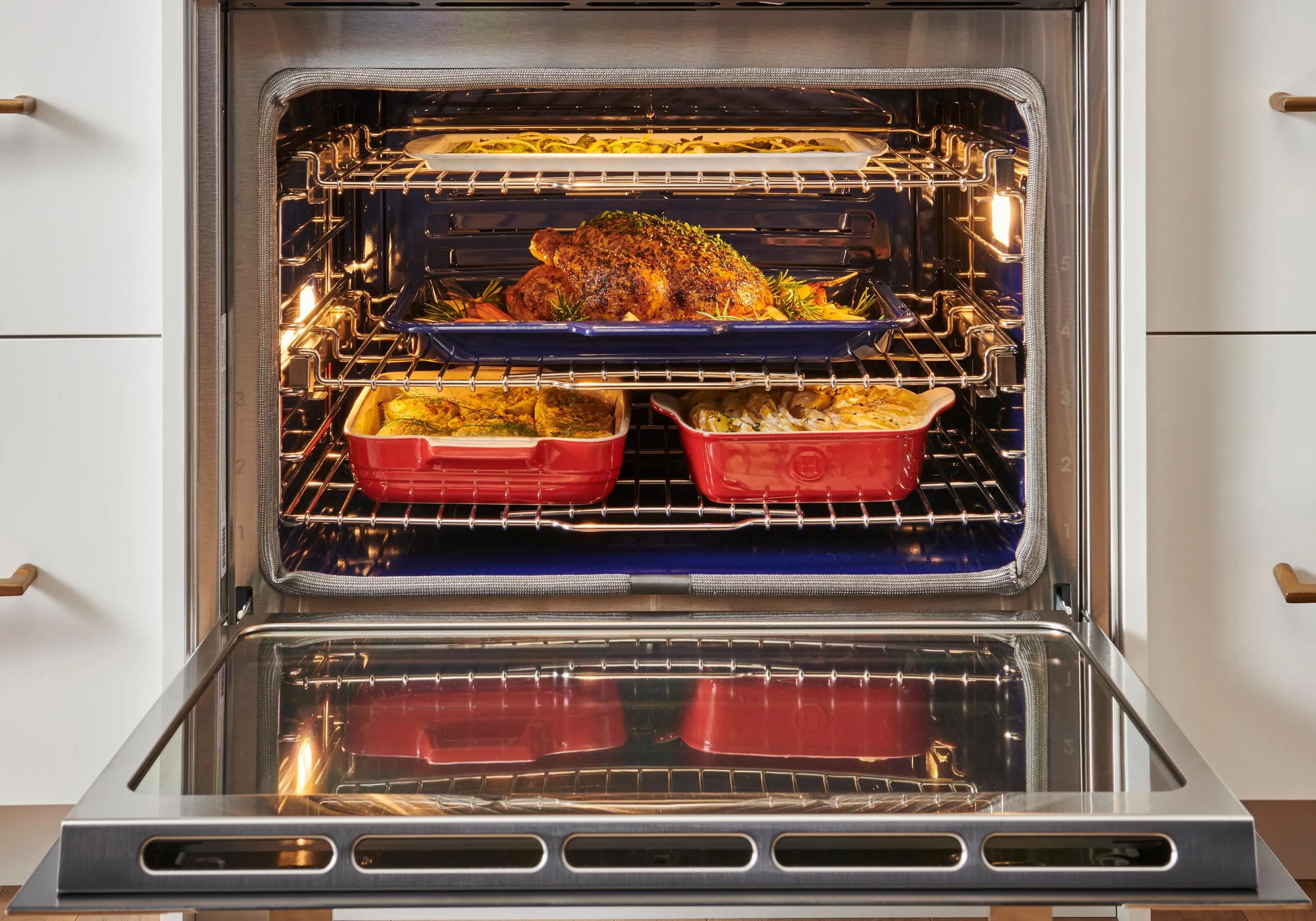 Wolf SO3050CMS 30" M Series Contemporary Stainless Steel Built-In Single Oven