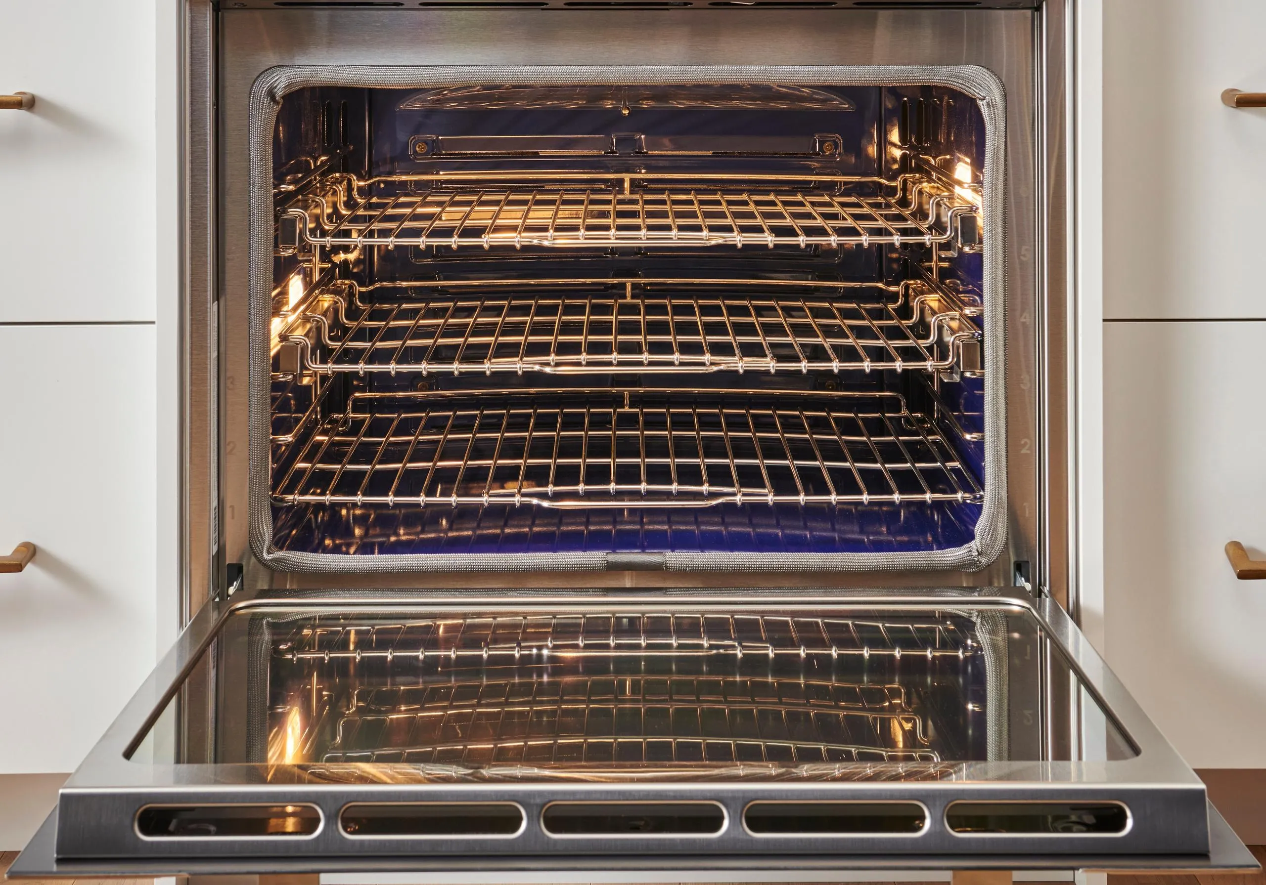 Wolf SO3050TMST 30" M Series Transitional Built-In Single Oven